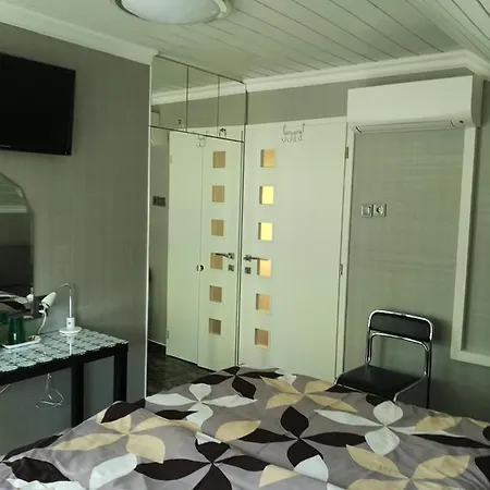 Balaton Apartmanhaz Homestay