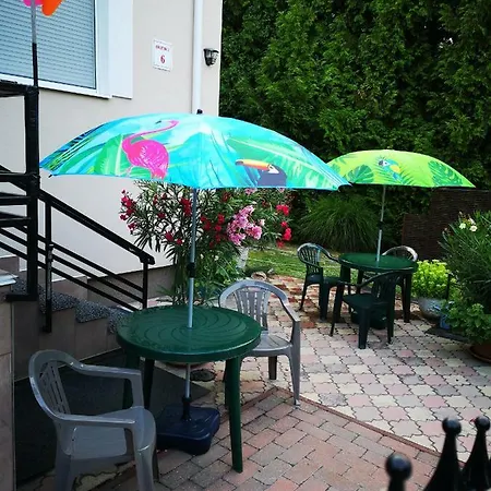 Balaton Apartmanhaz * Siofok